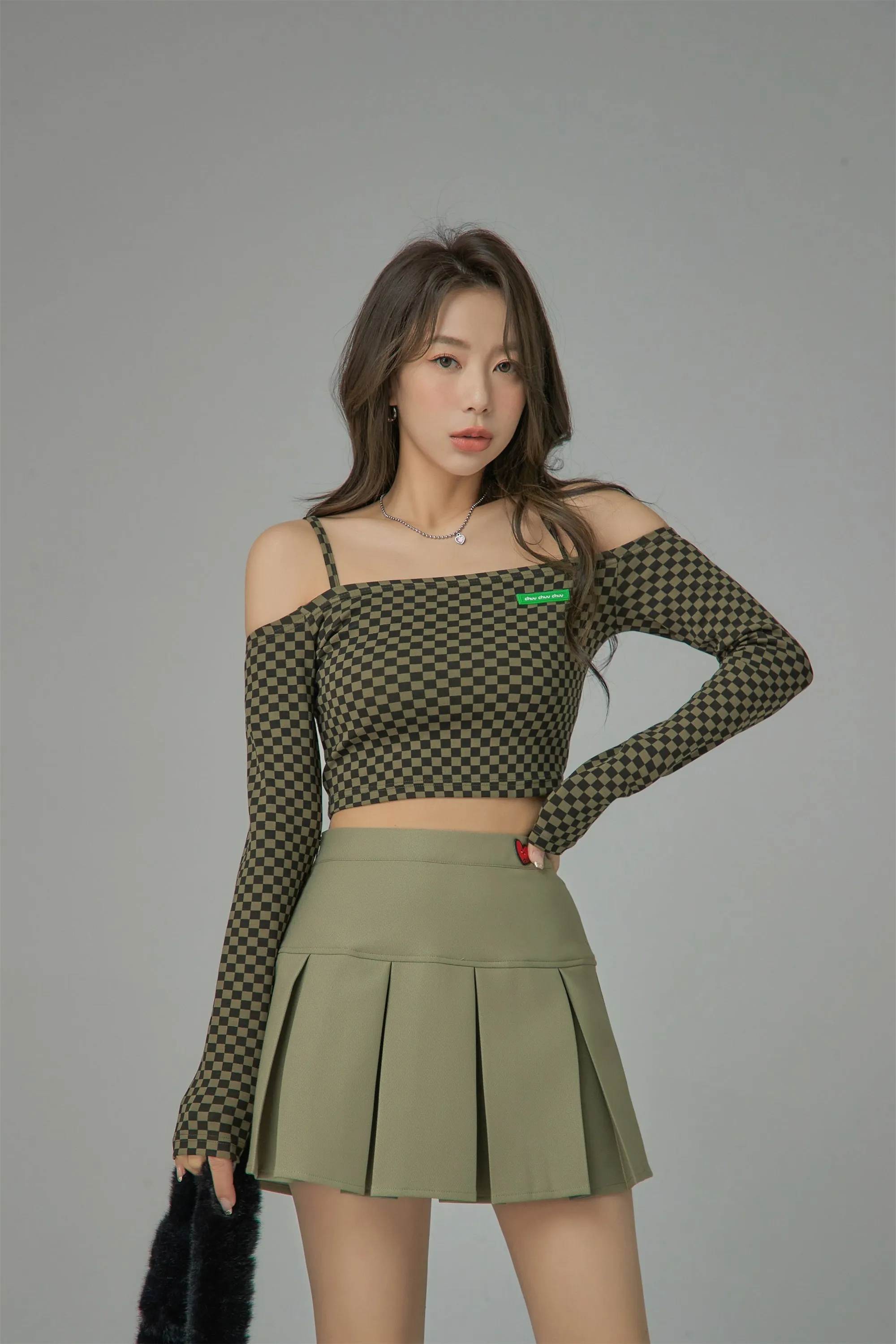 An Idea Of Her Style Off-Shoulder Top